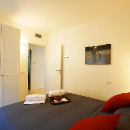 Tatil Evi Ikhaya - Acquaseria, San Siro By Lovecomo