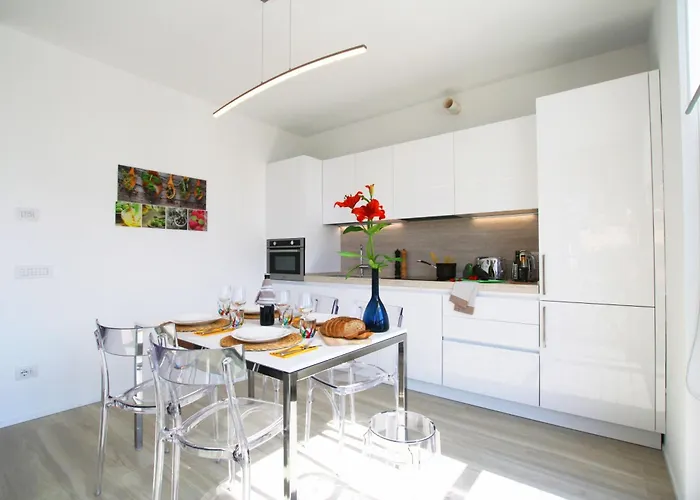 Ikhaya - Acquaseria, San Siro By Lovecomo * Acquaseria